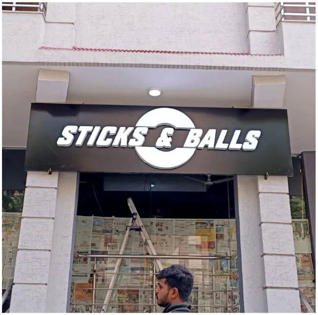 Little Unicorn's led board - signage times